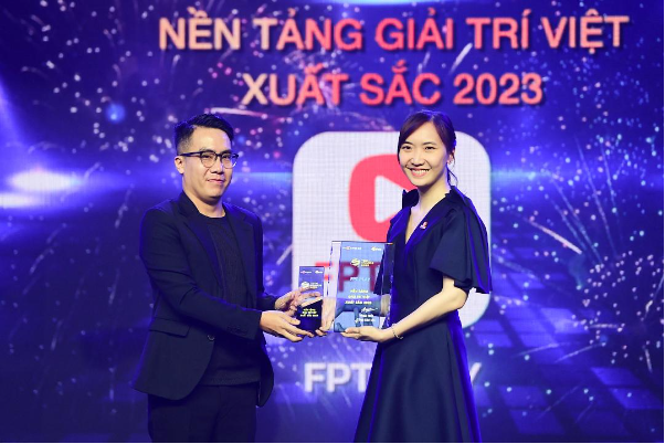 FPT Play được vinh danh là Nền tảng giải trí Việt xuất sắc 2023 - Ảnh 1.