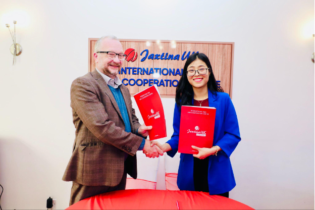 Jaxtina English thành lập trung tâm Nghiên cứu Phát triển và Hợp tác Quốc tế tại Anh - Ảnh 2. Jaxtina English thành lập trung tâm Nghiên cứu Phát triển và Hợp tác Quốc tế tại Anh - Ảnh 2.