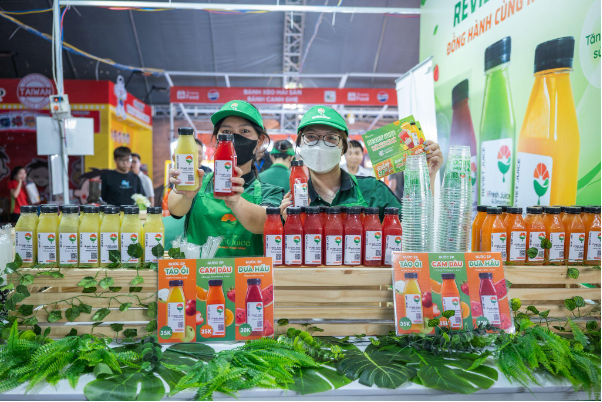  ShopeeFood bùng nổ với Lễ hội ẩm thực tại District 1 Midnight Run 2024: Hàng trăm món ngon giữa đại lộ sôi động - Ảnh 6.