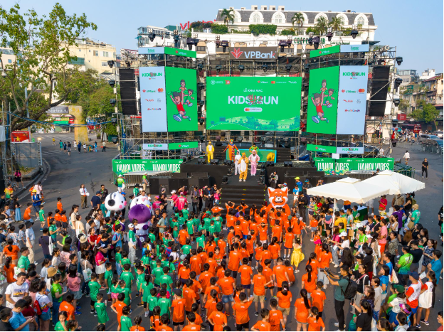 Bùng nổ đường đua Mastercard Kids Run 2024 - Ảnh 1.