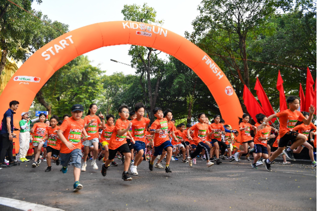 Bùng nổ đường đua Mastercard Kids Run 2024 - Ảnh 6.