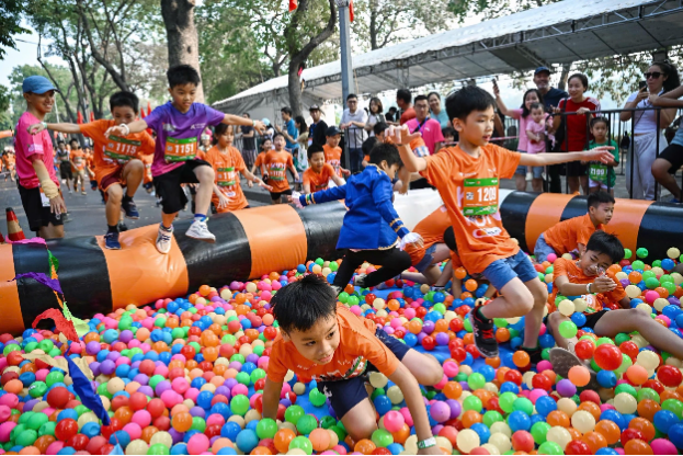 Bùng nổ đường đua Mastercard Kids Run 2024 - Ảnh 7.