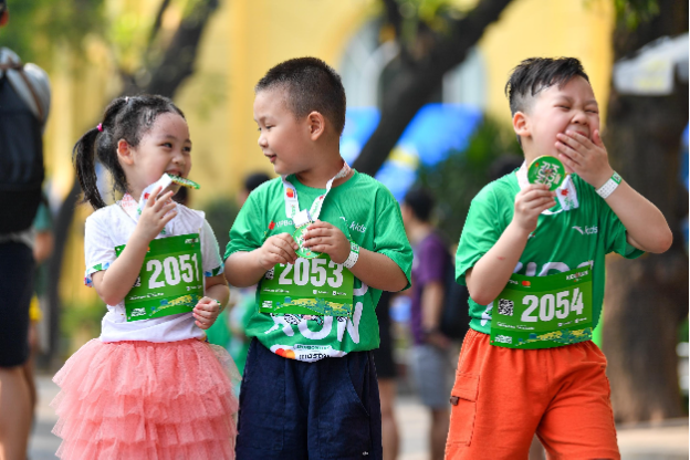 Bùng nổ đường đua Mastercard Kids Run 2024 - Ảnh 9.