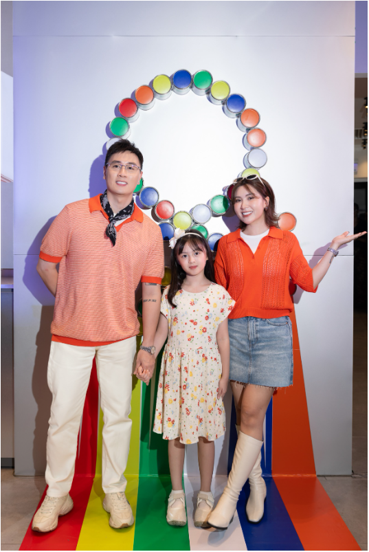 Hoa hậu Thanh Thủy, Gia Đình Cam Cam và dàn sao hội tụ tại event United Colors of Benetton! - Ảnh 2.