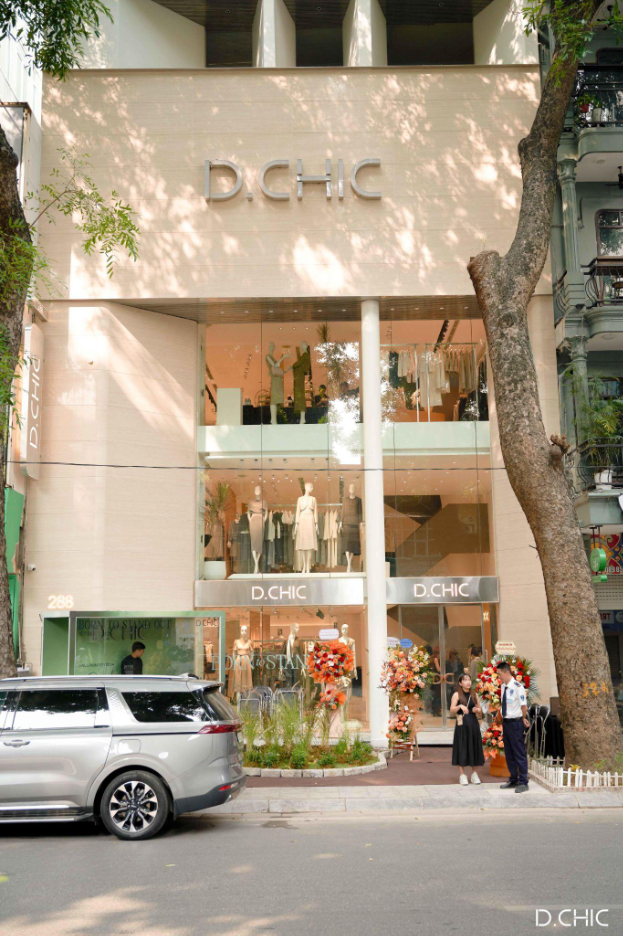 Chú trọng vào trải nghiệm khách hàng: D.CHIC tạo không gian mua sắm đẳng cấp - Ảnh 2.