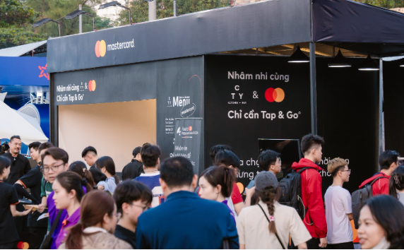 Tận hưởng tối đa nhờ các giao dịch tiện lợi, an toàn cùng Mastercard- Ảnh 2.