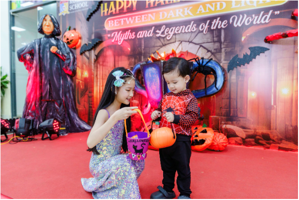 4 anh em hoá trang nhân vật Tây Du Ký đại náo Halloween: Nhìn cách trường lên concept trang trí thích mê! - Ảnh 10.