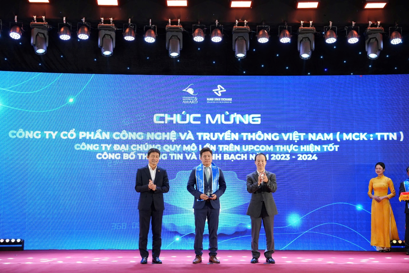 VNTT đạt Top 10 Công ty UPCoM thực hiện tốt công bố thông tin và minh bạch năm 2023-2024- Ảnh 1.