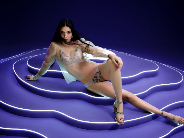 Triumph Sensual Spotlight: Quyền năng từ nét thanh lịch của người phụ nữ - Ảnh 5. Triumph Sensual Spotlight: Quyền năng từ nét thanh lịch của người phụ nữ - Ảnh 5.