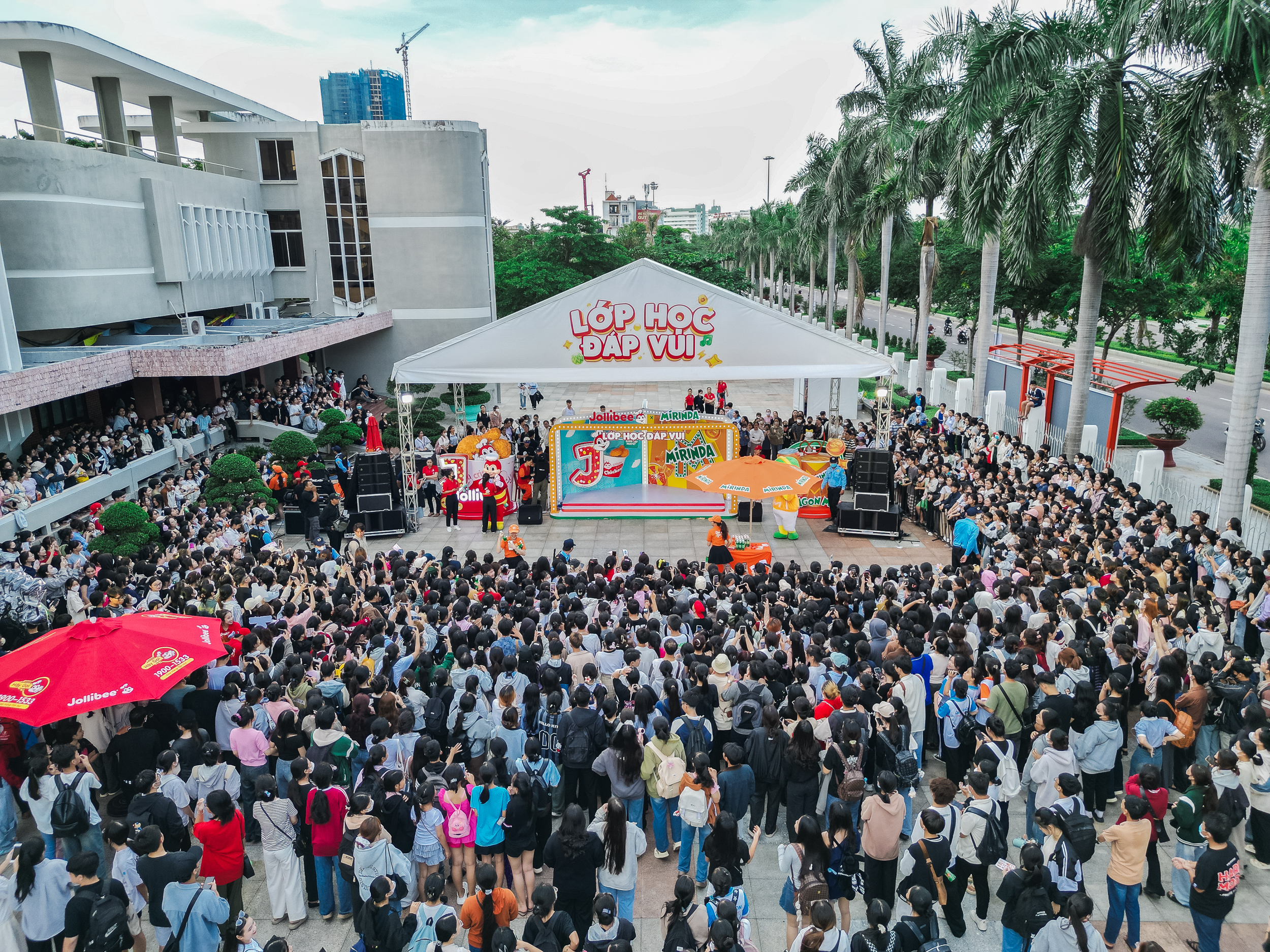 Jollibee thu hút 1,5 triệu sinh viên tham gia sự kiện “Lớp Học Đáp Vui”- Ảnh 1.