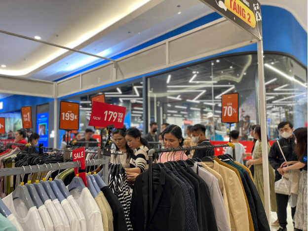 Sale sập sàn, quà tặng khủng tại AEON MALL Hà Đông - Ảnh 2.