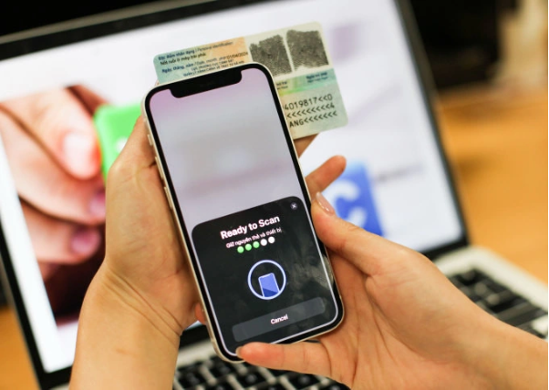 Khách hàng phải cập nhật căn cước trước 01/01/2025 để giao dịch - Ảnh 1.