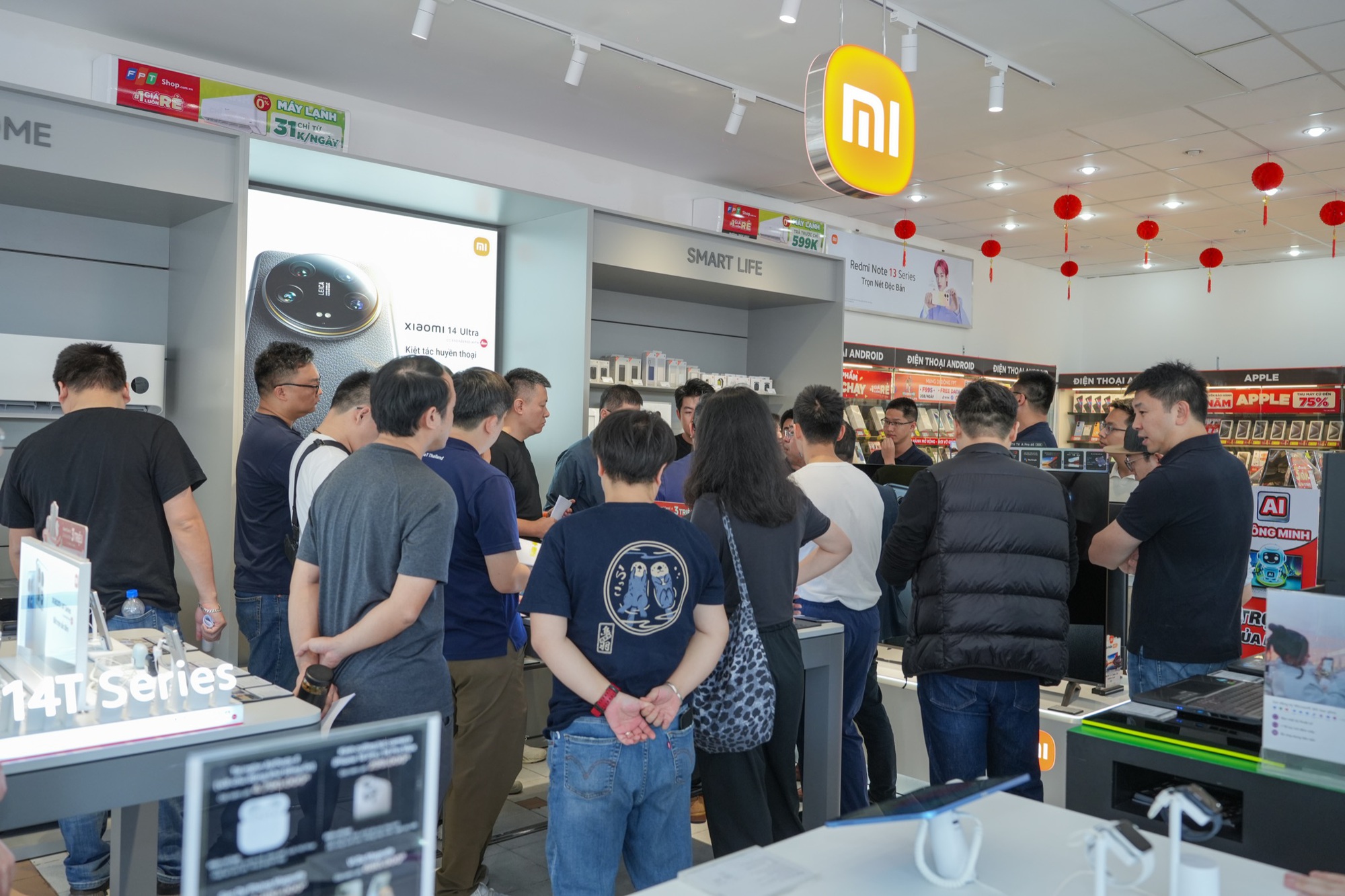 FPT Shop trở thành nhà bán lẻ độc quyền Xiaomi 14T Pro 1TB tại Việt Nam- Ảnh 1.