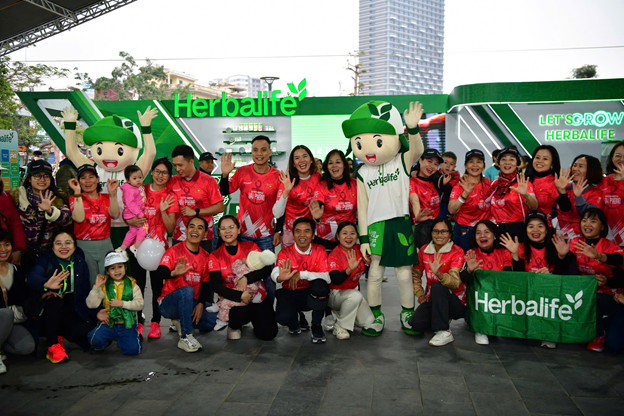 Herbalife Việt Nam hân hạnh đồng hành cùng VnExpress Marathon Hải Phòng 2024 - Ảnh 2.