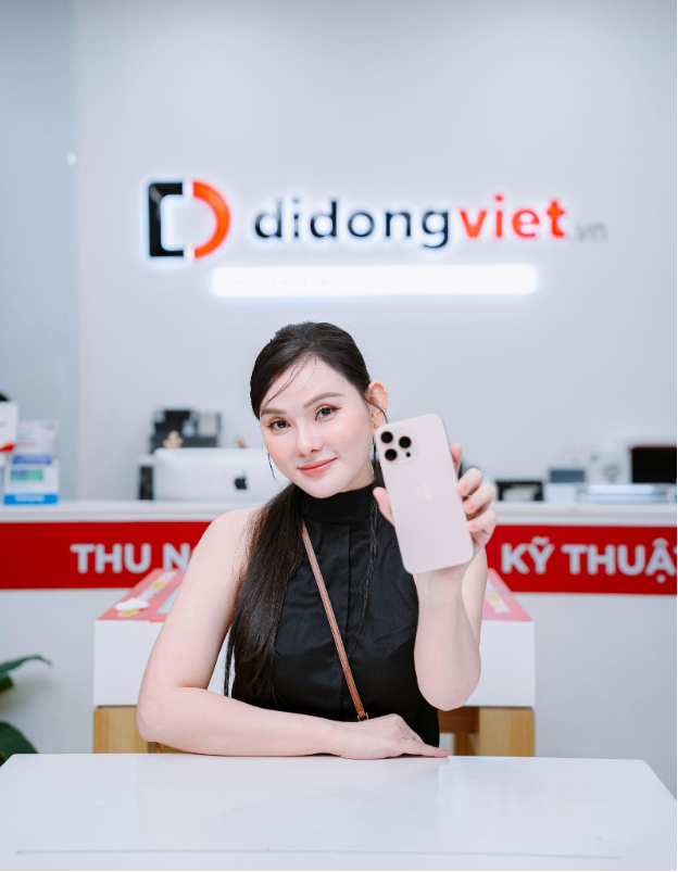 Vợ chồng Thu Thuỷ - Kin Nguyễn chia sẻ trải nghiệm mua iPhone ở Di Động Việt - Ảnh 3.