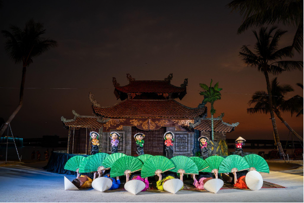 Du khách quốc tế thích thú xem Rối Việt tại Phú Quốc - Ảnh 3.