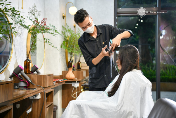 Tìm lại vẻ đẹp nguyên bản tại Omnia Hair Boutique - Ảnh 2.