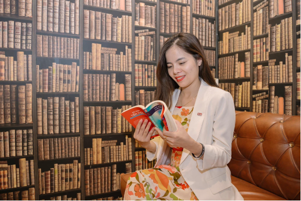 BS Thùy Dung – Sứ mệnh ngành y bên bệnh nhân xương khớp - Ảnh 1.
