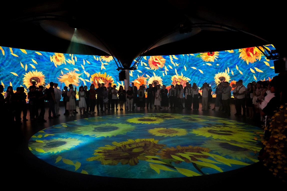 Triển lãm Van Gogh ở Gigamall “chiều fan” hết cỡ với Van Gogh Immersive 720 cùng ưu đãi khủng “mua 1 tặng 1” - Ảnh 2.