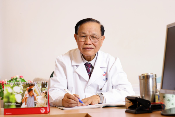 PGS.TS.BS Trần Đình Ngạn đánh giá cao giải pháp kết hợp Đông - Tây y trong điều trị tiểu đường - Ảnh 1.
