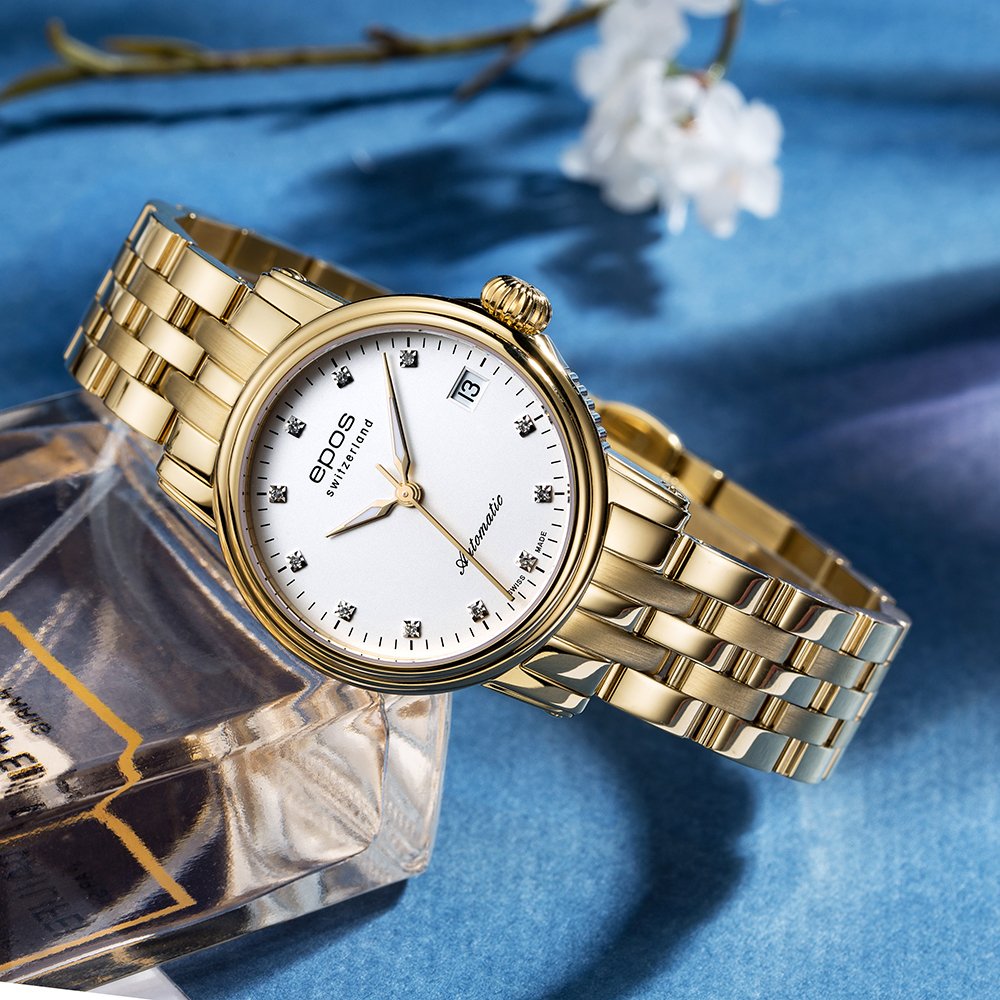 Gợi ý lựa chọn đồng hồ đẹp mắt cho ngày Quốc tế Phụ nữ 8/3 - Ảnh 2.