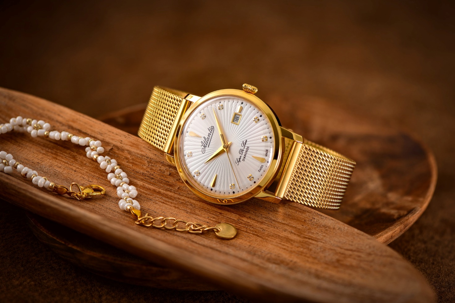 Gợi ý lựa chọn đồng hồ đẹp mắt cho ngày Quốc tế Phụ nữ 8/3 - Ảnh 3.