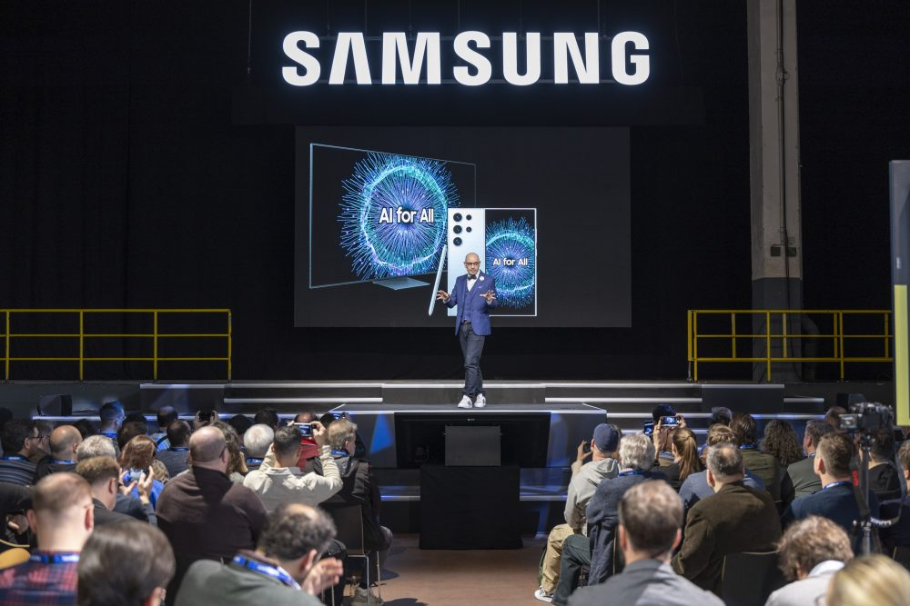 Samsung mang đến &quot;AI toàn năng – thăng hạng toàn diện&quot; cho người dùng TV - Ảnh 2.