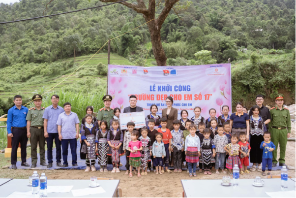 Trần Hồng Sơn: Được giúp đỡ trẻ em nghèo vùng cao là điều hạnh phúc nhất - Ảnh 5.