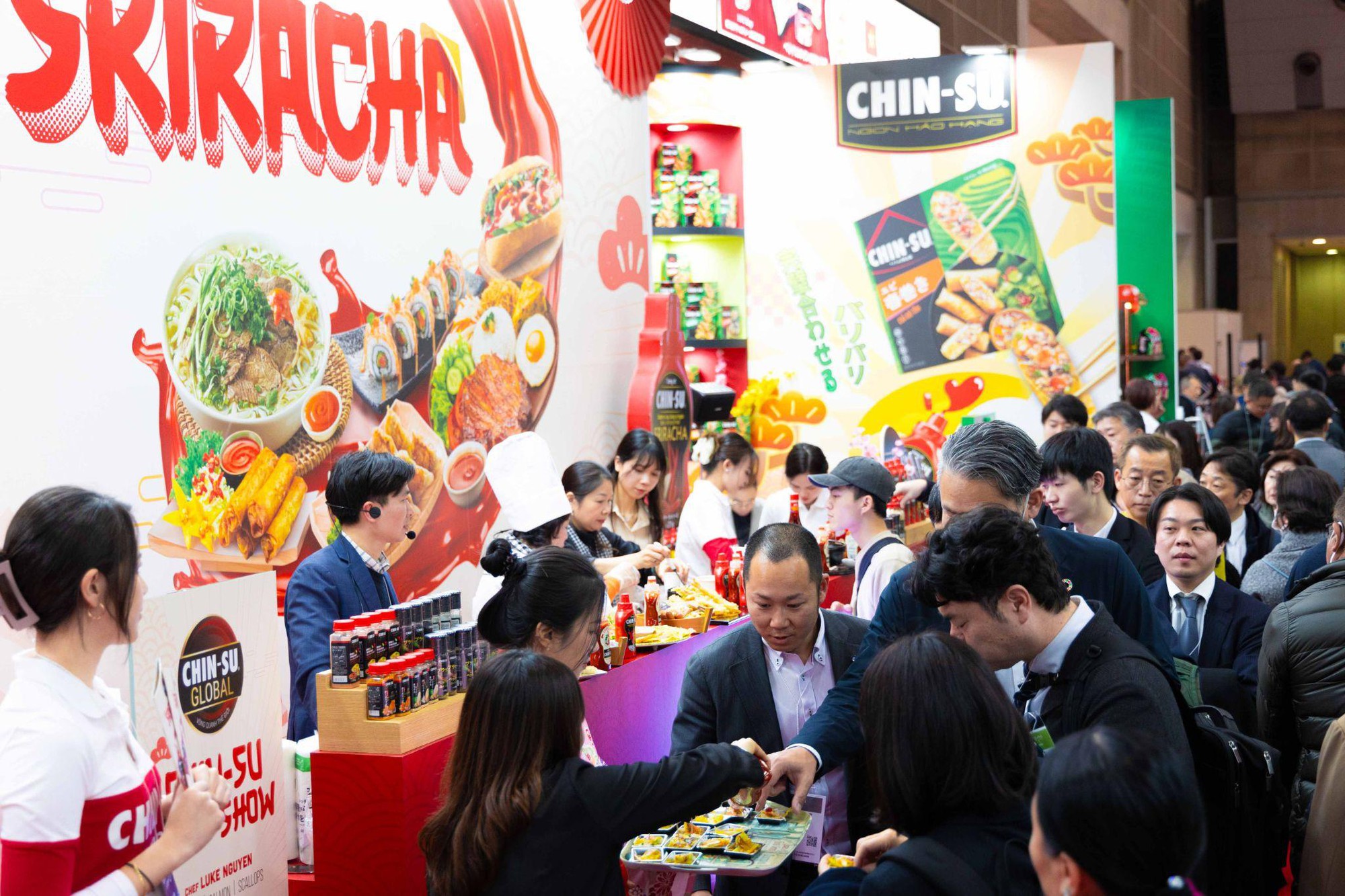 Tương ớt Chinsu Sriracha vừa ra mắt đã dậy sóng ở Nhật Bản, vì vị cay thơm cực độc đáo! - Ảnh 3.