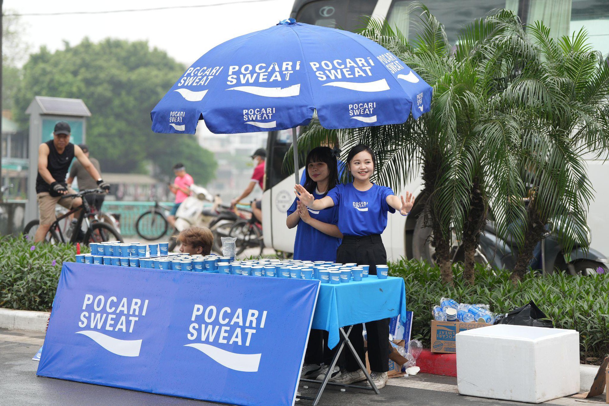 Cùng Pocari Sweat Việt Nam sải bước trên đường chạy "ngập sắc xanh" tại Ecopark City Trail 2024- Ảnh 3.