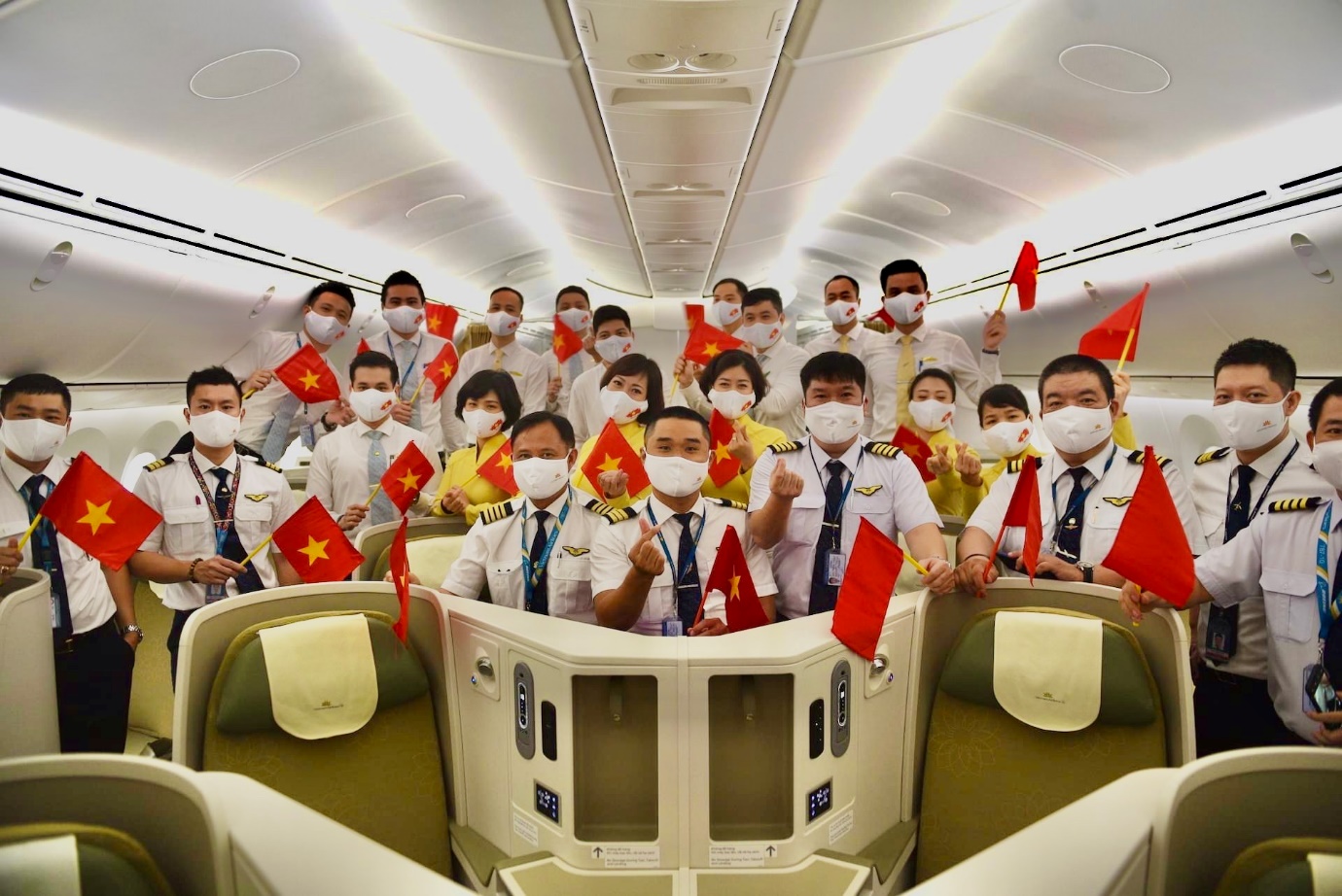 Cơ trưởng Vietnam Airlines: Tự hào khi lái máy bay hiện đại bậc nhất - Ảnh 3.