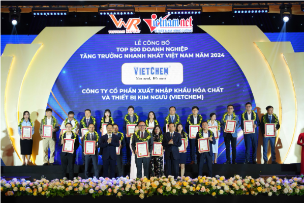 VIETCHEM được trao giải FAST500 - 500 doanh nghiệp tăng trưởng nhanh nhất Việt Nam - Ảnh 2.