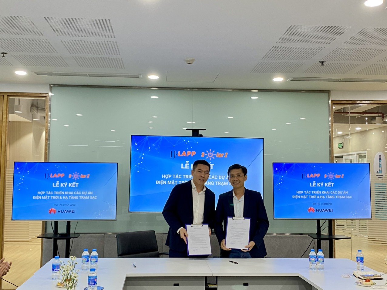 JJ-LAPP Việt Nam và Solarz: Triển khai các dự án điện mặt trời và hạ tầng trạm sạc - Ảnh 1.
