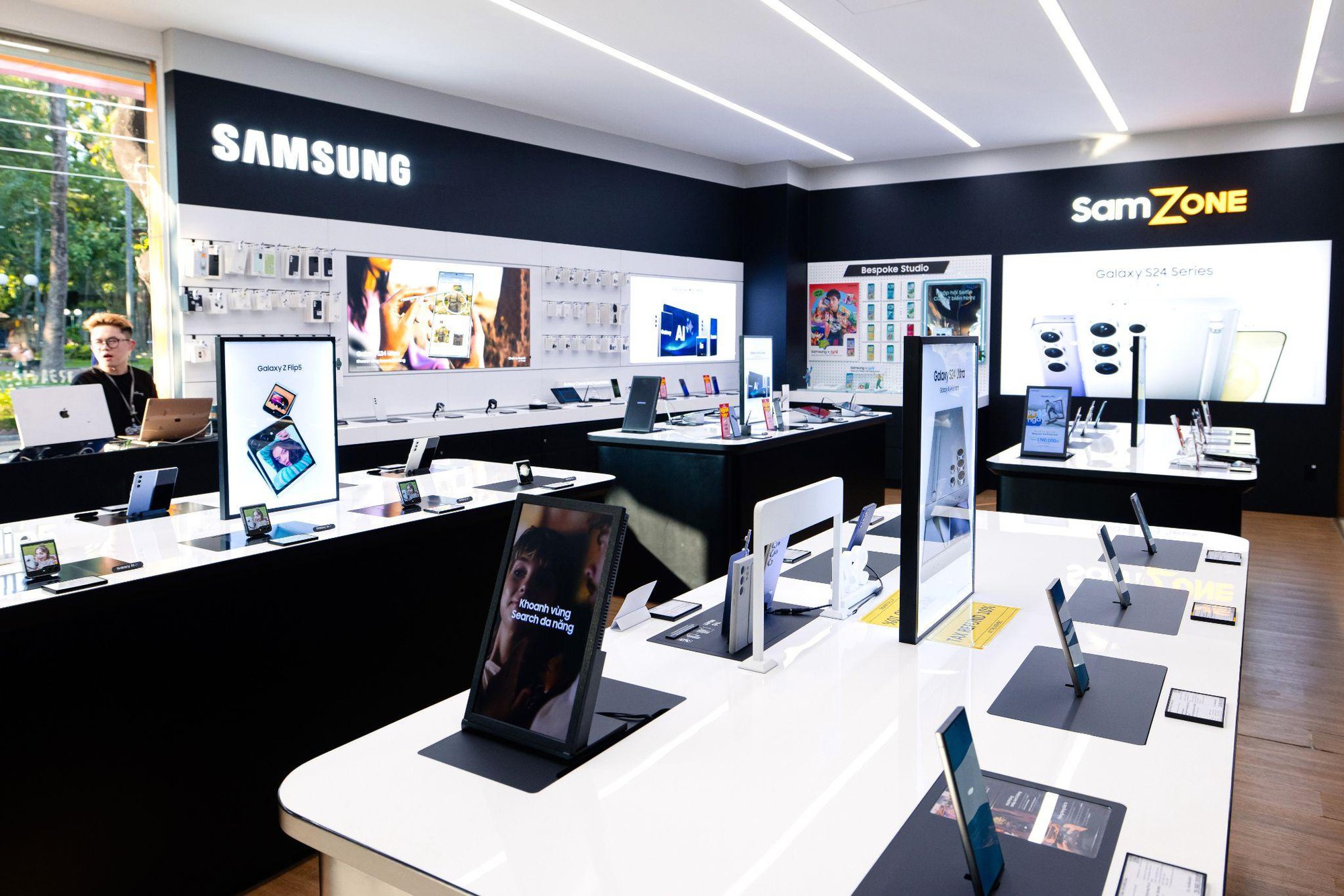 Samsung cập nhật quyền năng AI, giới trẻ nô nức đến SamZone trải nghiệm - Ảnh 4.