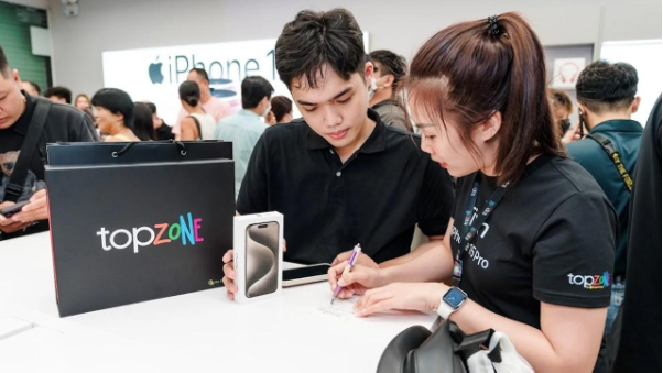 Không gian mua sắm TopZone giúp "chữa lành" đam mê của tín đồ Apple- Ảnh 3.