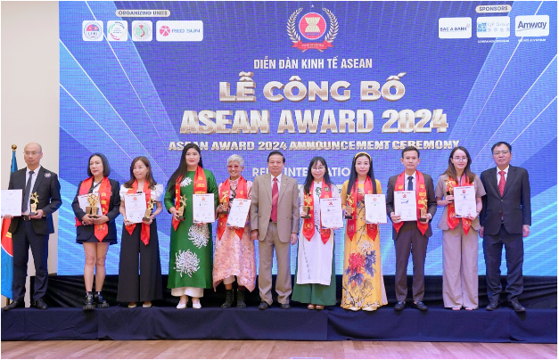 Vinalink Group lọt Top 10 thương hiệu nổi tiếng ASEAN năm 2024- Ảnh 1.