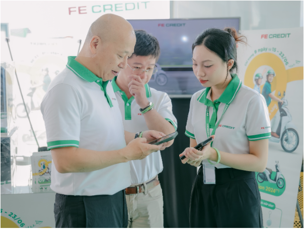 FE CREDIT đẩy mạnh hợp tác chiến lược, bứt tốc trên đường đua thị phần cho vay tiêu dùng - Ảnh 4.