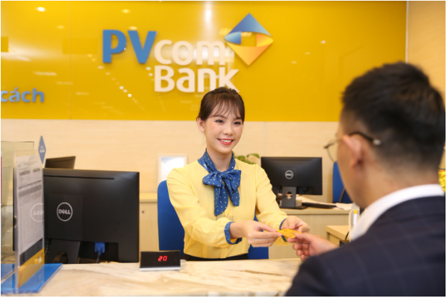 Tăng tốc trên đường đua chuyển đổi số, PVcomBank thu về trái ngọt - Ảnh 2.