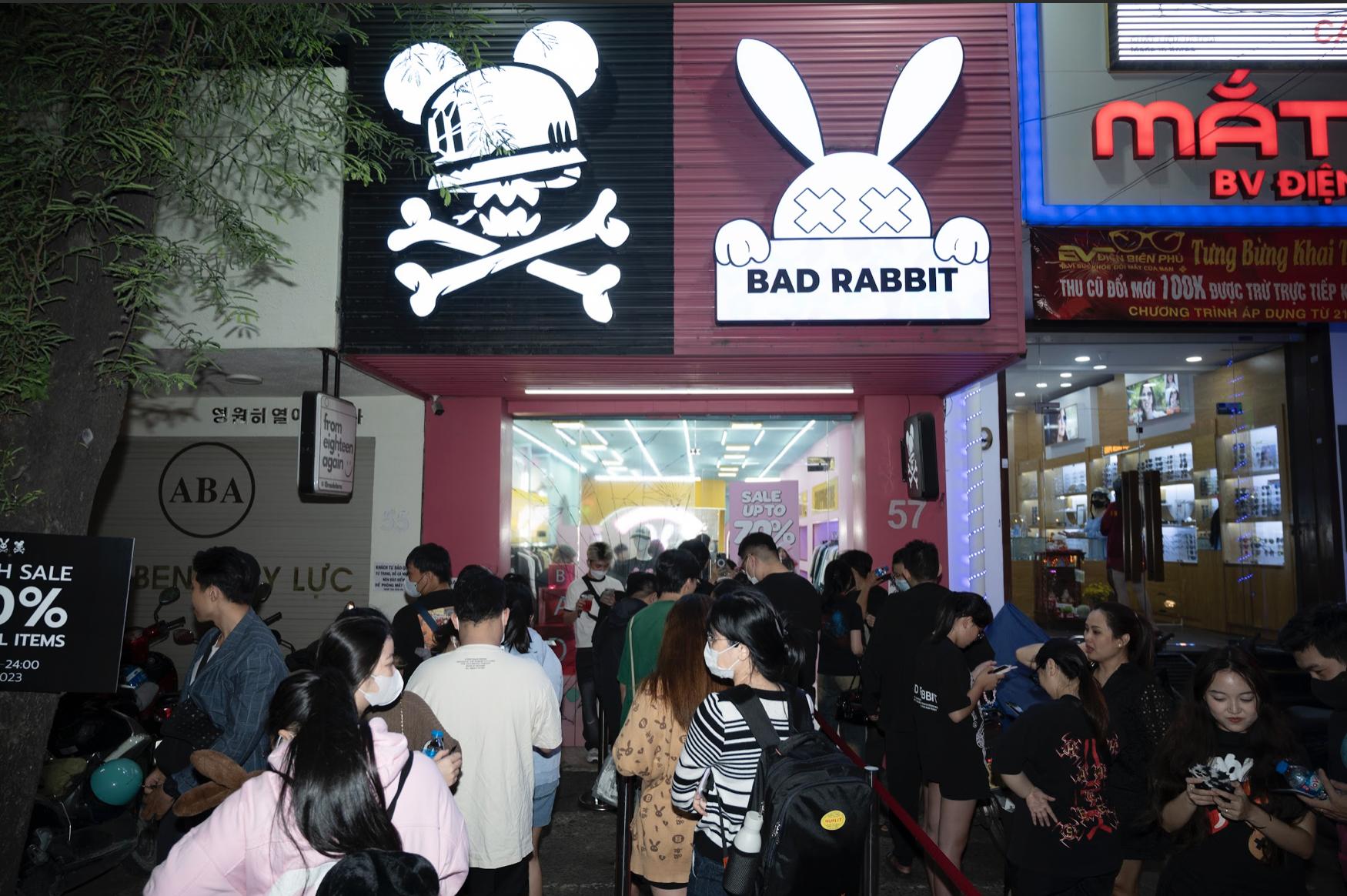 Bad Habits và những “cú hit” khuấy động thị trường nội địa