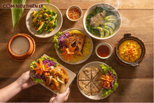 Cơm Niêu Thiên Lý: Bài học từ một thập kỷ xây dựng thương hiệu ẩm thực Việt thành công - Ảnh 1.