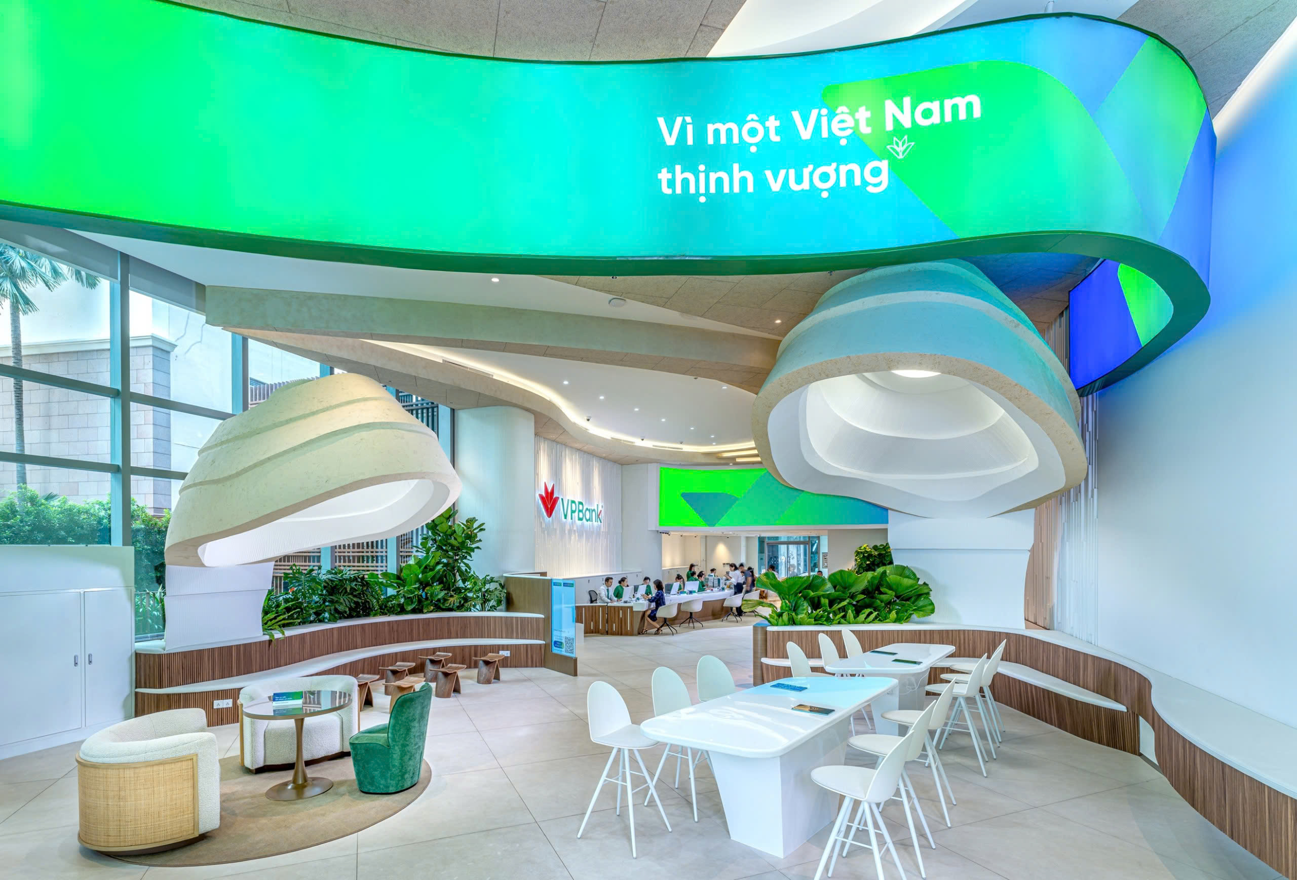 VPBank khai trương chi nhánh Flagship đầu tiên tại Việt Nam- Ảnh 2.