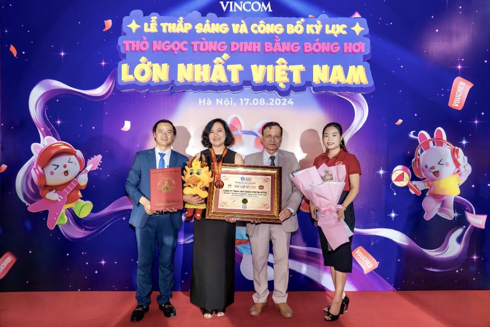 Vincom khởi động lễ hội Trung thu 2024 "Moon Malliday –Tùng dinh dinh, linh đình phá cỗ"- Ảnh 2.