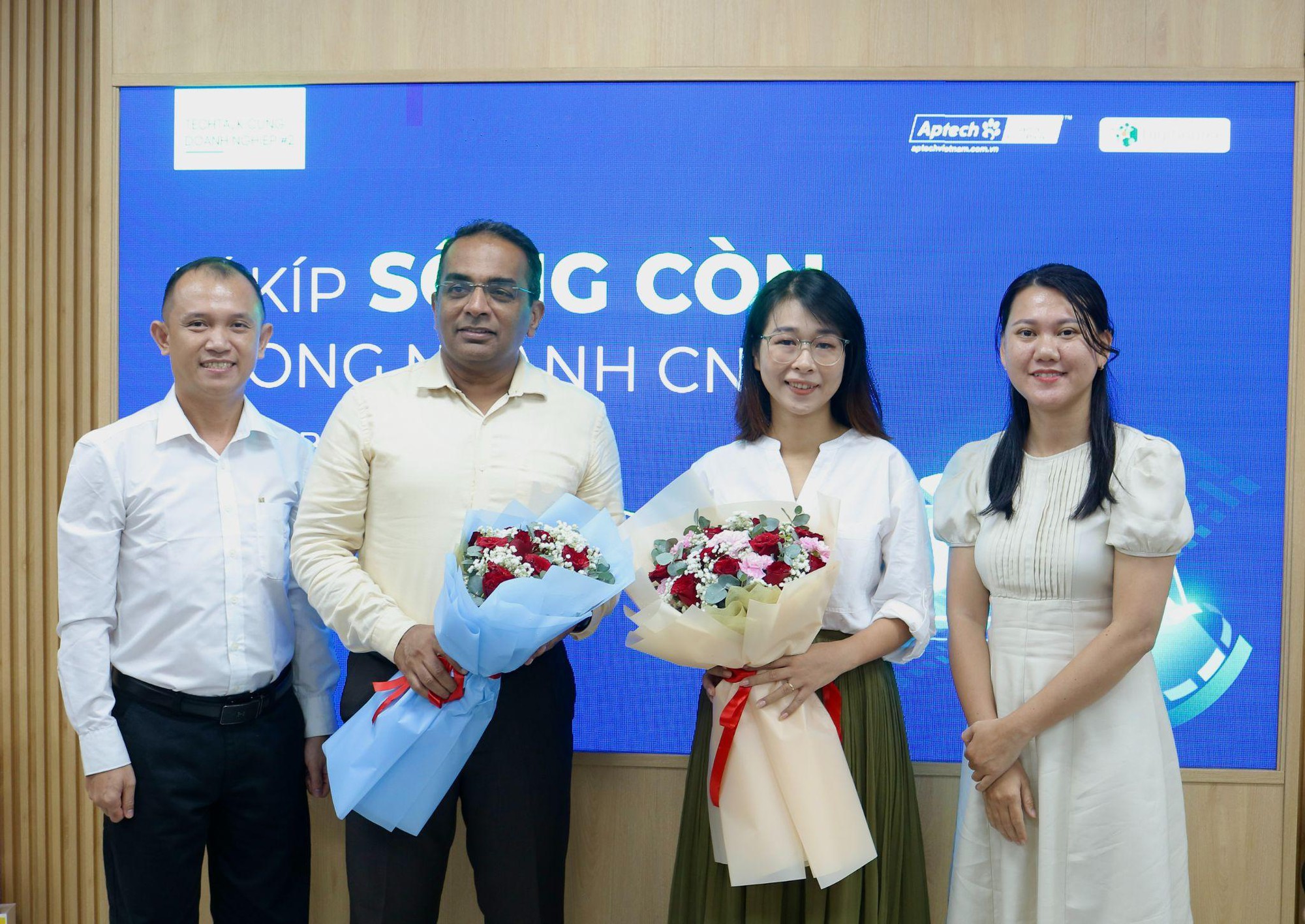 ការបណ្តុះបណ្តាលផ្នែកព័ត៌មានវិទ្យានៅក្នុងយុគសម័យឧស្សាហកម្ម ៤.០៖ ផ្តោតលើជំនាញជាក់ស្តែង និងជំនាញអនុវត្តជាក់ស្តែង - រូបភាពទី ១។ Đào tạo ngành CNTT thời 4.0: chú trọng kỹ năng làm việc thực học - thực làm - Ảnh 1.