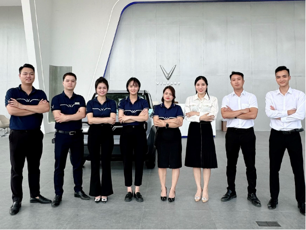 Đối tác của VinFast chuyển 11 đại lý từ bán xe xăng sang xe điện, sẽ mở sang cả nước ngoài - Ảnh 2.