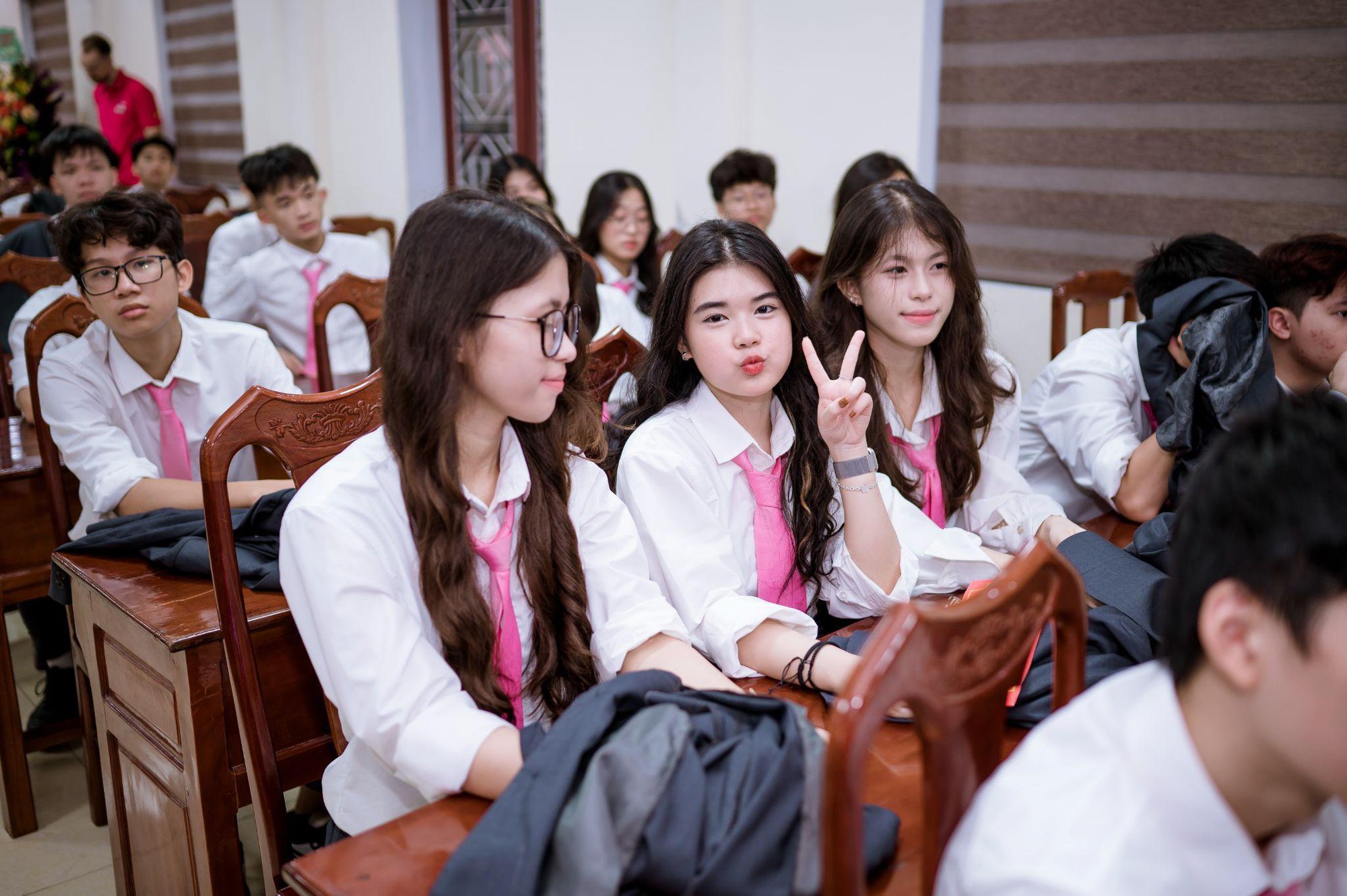 Những “chàng thơ, nàng thơ” đa tài tại TH School- Ảnh 1.