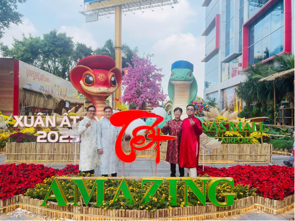 Đường Hoa Xuân Menas Mall 2025: Địa điểm du xuân rực rỡ khu vực phía Bắc TP.HCM - Ảnh 1.