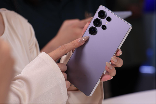 "Đỉnh nóc, kịch trần" là không đủ để nói về những tính năng vượt trội trên camera AI của Galaxy S25 series- Ảnh 1.