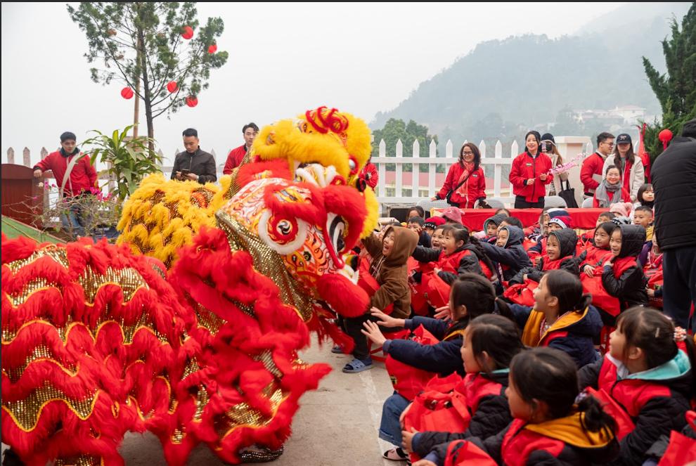 CHIN-SU: Một triệu bữa cơm có thịt mang Tết cho các trò vùng cao- Ảnh 1.