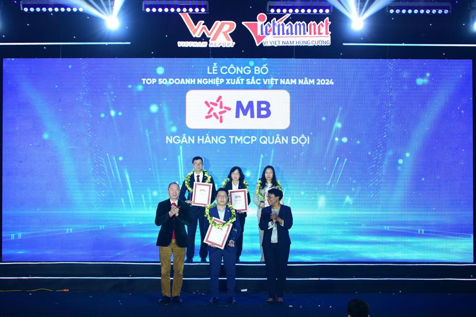 MB lọt Top 13 doanh nghiệp xuất sắc nhất Việt Nam năm 2024- Ảnh 1.