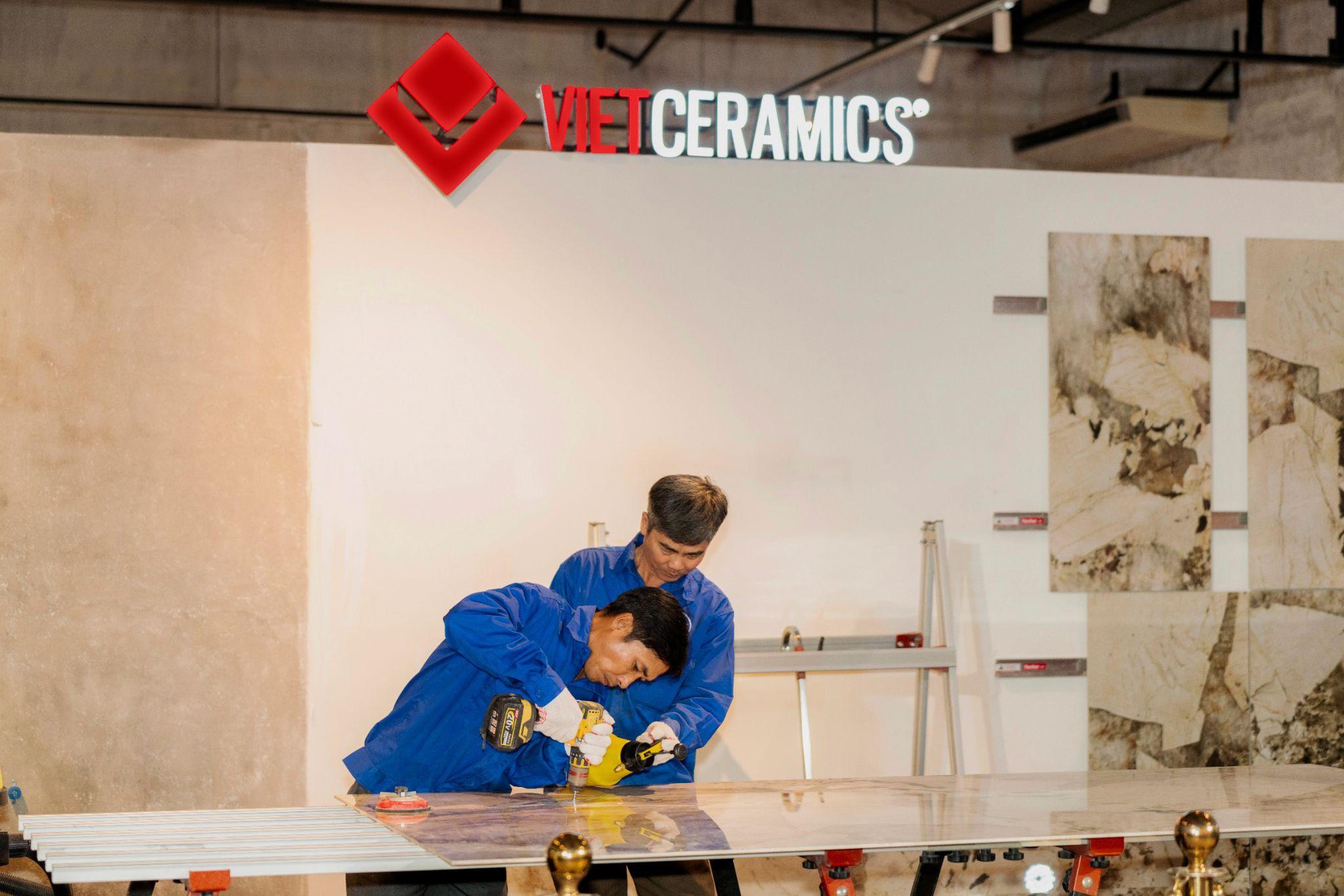 Vietceramics: Bước đi chiến lược với “lá bài” Gạch Khổ Lớn- Ảnh 5. Vietceramics: Bước đi chiến lược với “lá bài” Gạch Khổ Lớn- Ảnh 5.